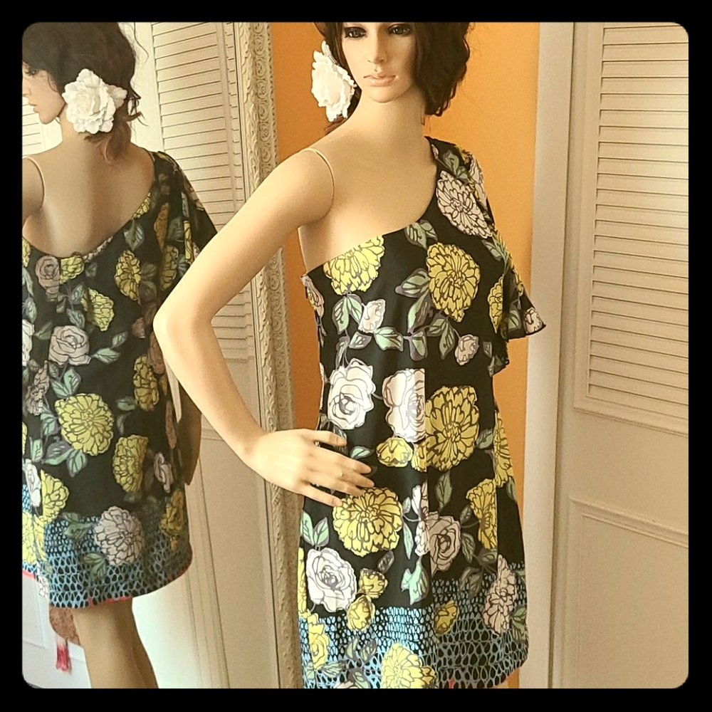 Freshine Asymmetic Floral Dress